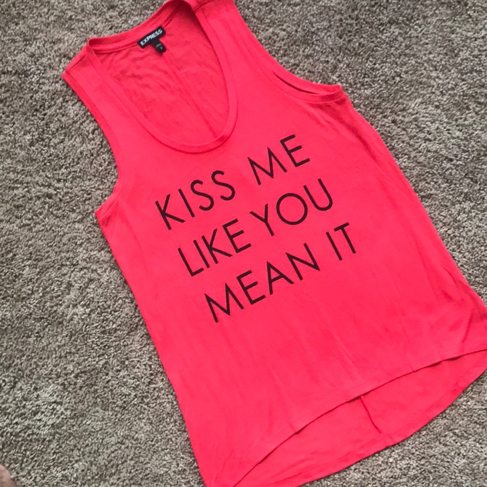 Graphic tank